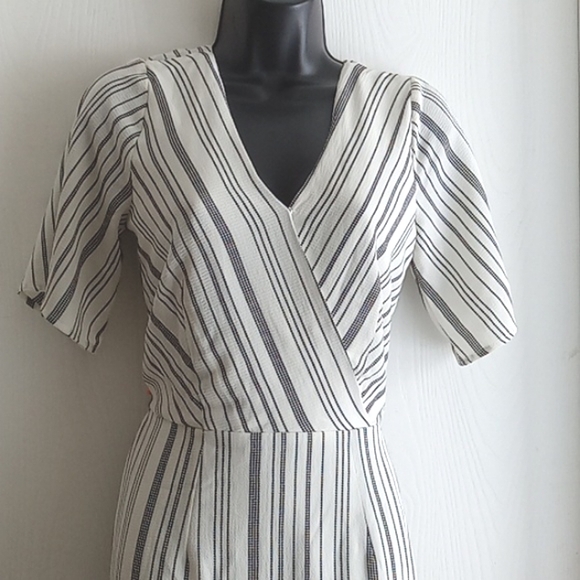 ⭐️ Host Pick⭐️ Maurices |  White/ Black Striped Asymmetrical Hemline Dress - Picture 5 of 12